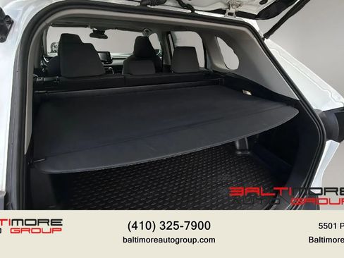 Used 2022 Toyota RAV4 XLE w/ Convenience Package FWD image 34
