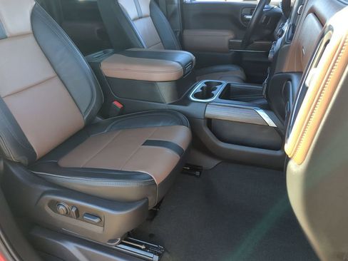 Used 2023 Chevrolet Silverado 2500 High Country w/ Technology Package image 28