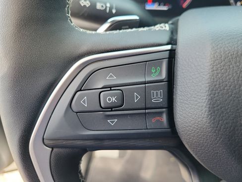 Used 2026 Jeep Grand Cherokee L 2WD image 19