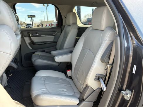 Used 2016 GMC Acadia SLT image 22