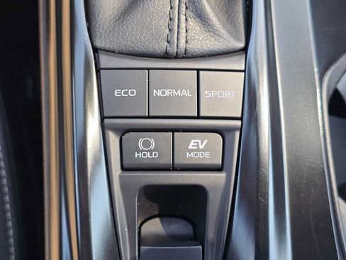 Used 2026 Toyota Camry SE FWD image 33