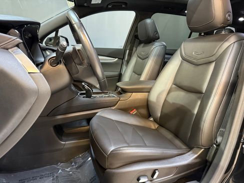 Certified 2023 Cadillac XT6 Luxury image 5