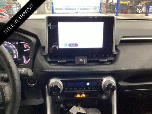 Used 2025 Toyota RAV4 XLE AWD/4WD image 9