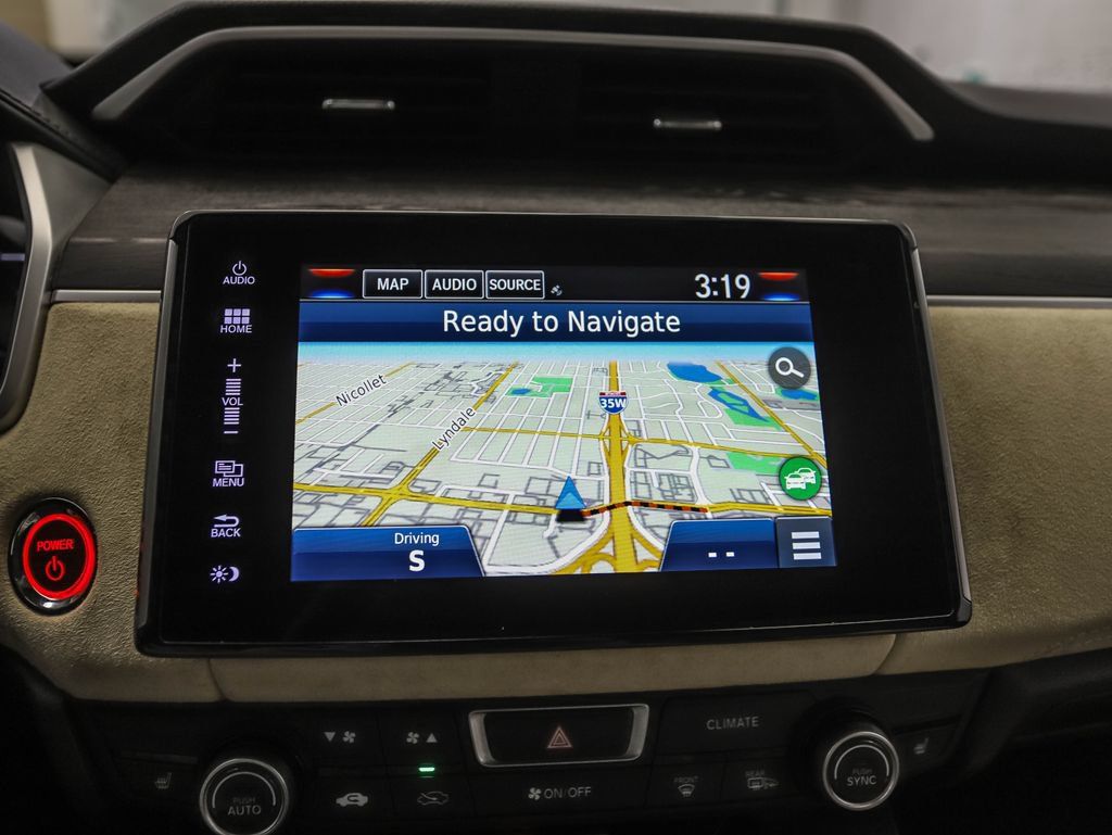 Used 2018 Honda Clarity Touring image 16
