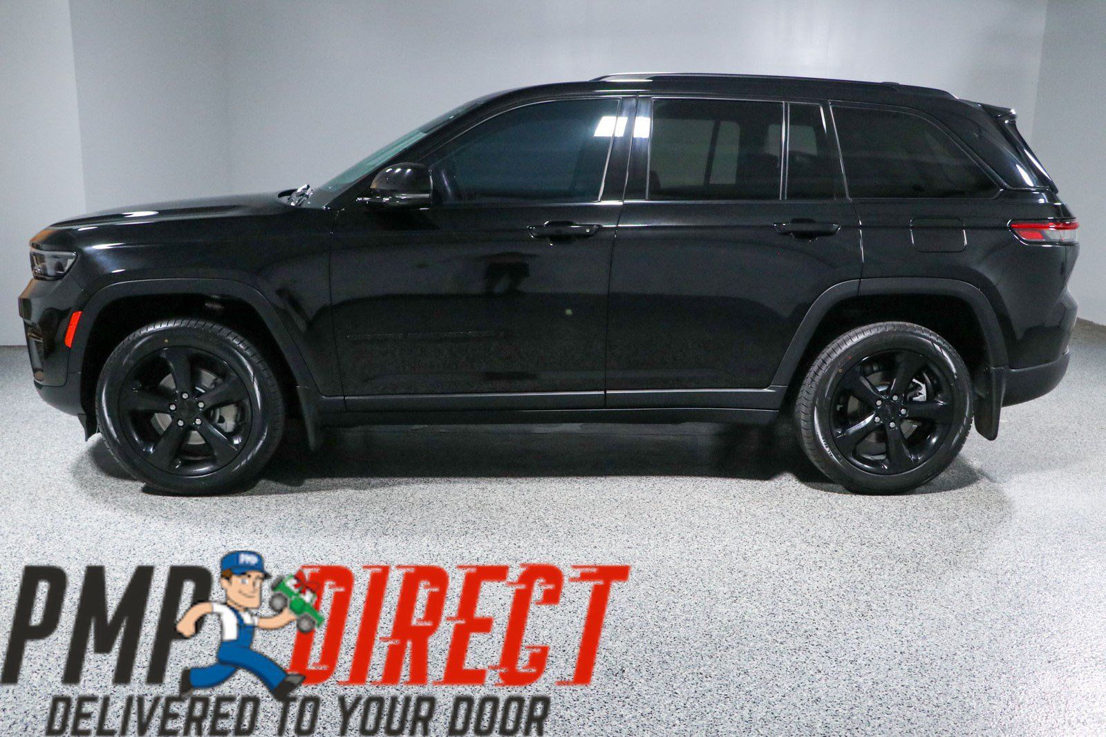 Used 2023 Jeep Grand Cherokee Limited w/ Black Appearance Package AWD/4WD image 10