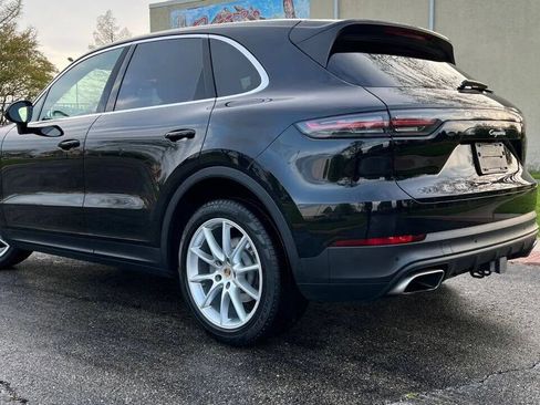 Used 2019 Porsche Cayenne image 4