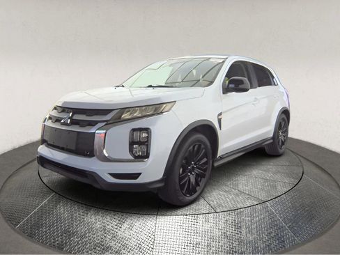 Used 2022 Mitsubishi Outlander Sport SE image 3