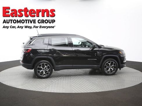 Used 2025 Jeep Compass Limited AWD/4WD image 43