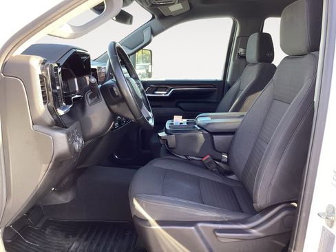 Used 2024 Chevrolet Silverado 2500 LT image 27