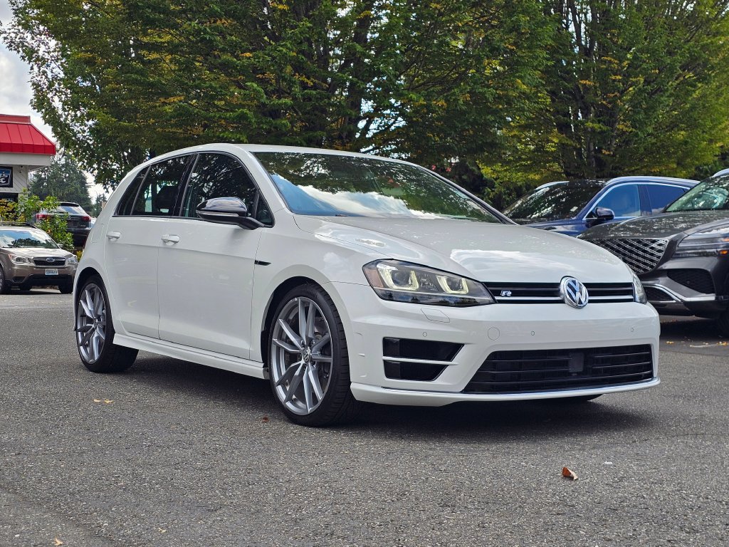 Used 2017 Volkswagen Golf R 4-Door AWD/4WD image 3