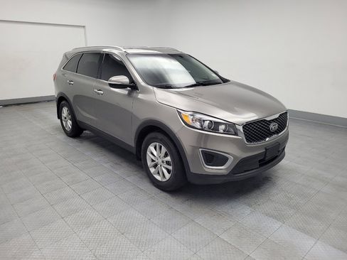 Used 2018 Kia Sorento LX image 13