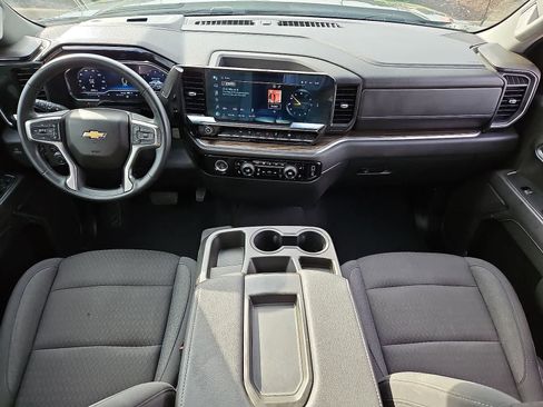 Used 2023 Chevrolet Silverado 1500 LT AWD/4WD image 25