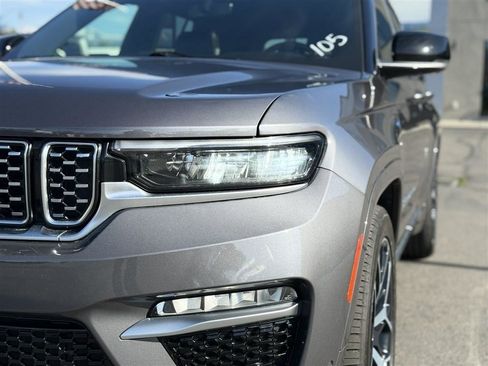 Used 2023 Jeep Grand Cherokee Summit AWD/4WD image 14