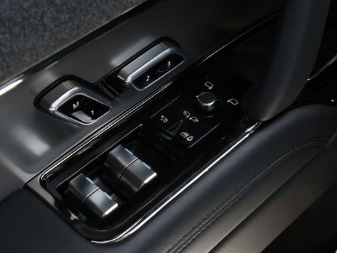 New 2026 Land Rover Range Rover Sport Dynamic SE AWD/4WD image 7