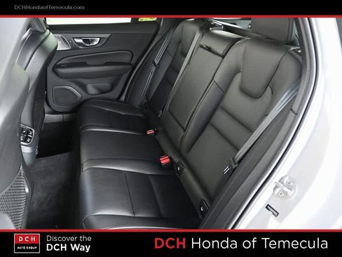 Used 2024 Volvo V60 B5 Cross Country Ultimate image 21