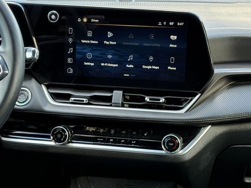 Used 2025 Chevrolet Equinox LT image 18