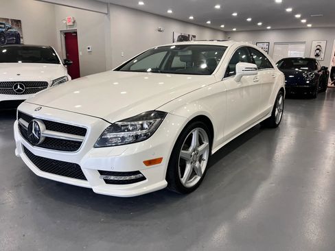 Used 2014 Mercedes-Benz CLS 550 w/ Premium 1 Package image 3