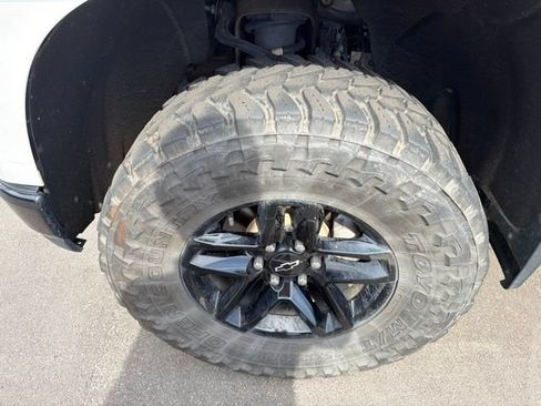 Used 2021 Chevrolet Silverado 1500 Custom Trail Boss w/ LPO, Dark Essentials Package AWD/4WD image 26