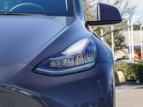 Used 2023 Tesla Model Y Long Range image 8