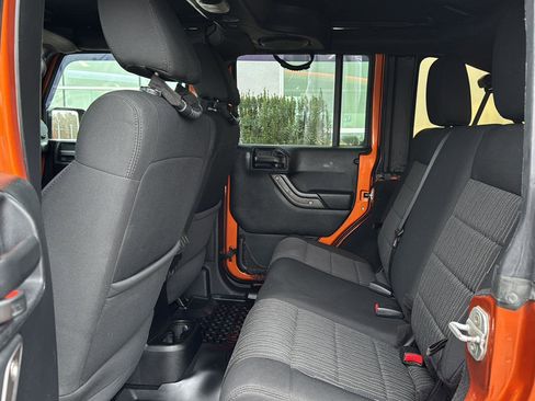 Used 2011 Jeep Wrangler Unlimited Sport image 9