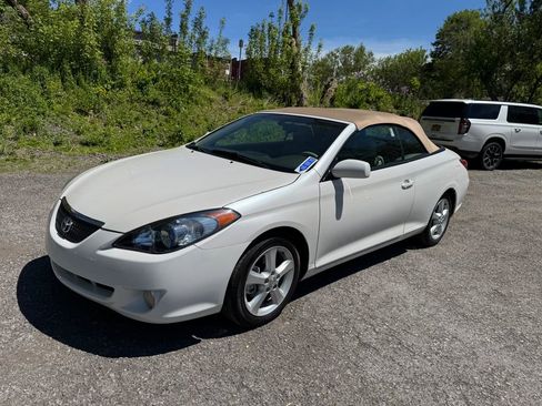 Used 2006 Toyota Solara SE FWD image 2