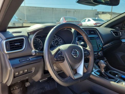 Used 2022 Nissan Maxima SR image 19