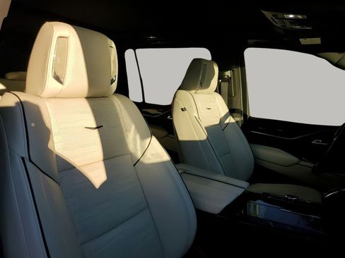 Certified 2023 Cadillac Escalade ESV Sport w/ Touring Package image 14