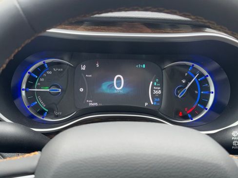 Used 2022 Chrysler Pacifica Pinnacle image 28