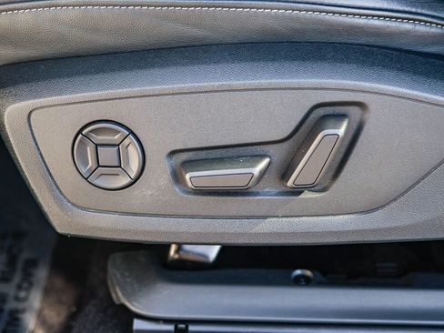 Used 2023 Audi Q4 e-tron Premium Plus w/ Premium Plus image 23