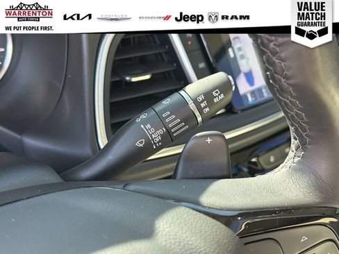 Used 2023 Buick Enclave Avenir w/ Avenir Technology Package AWD/4WD image 22