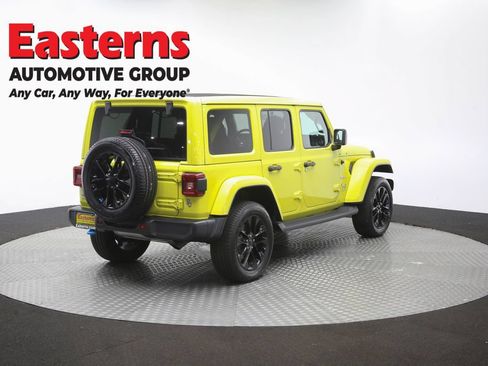 Used 2022 Jeep Wrangler Unlimited Sahara w/ Cold Weather Group AWD/4WD image 41