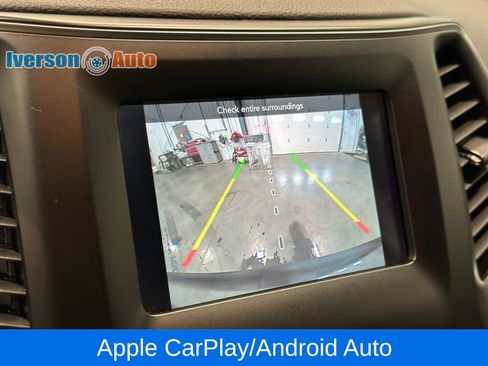 Used 2019 Jeep Cherokee Latitude Plus w/ Cold Weather Group image 22