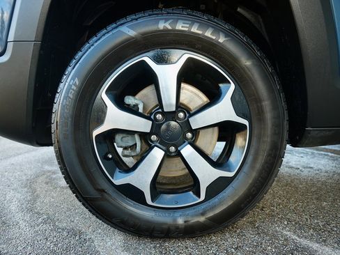 Used 2022 Jeep Renegade Trailhawk image 31