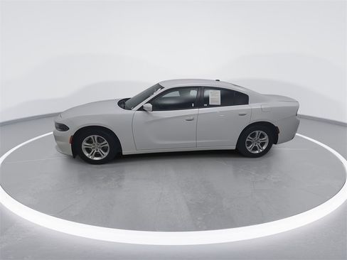 Used 2022 Dodge Charger SXT image 6