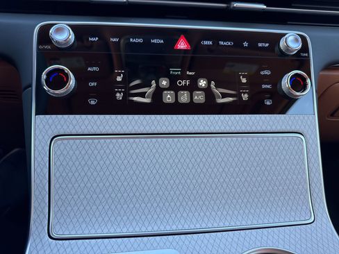 New 2026 Genesis GV80 2.5T Advanced image 24