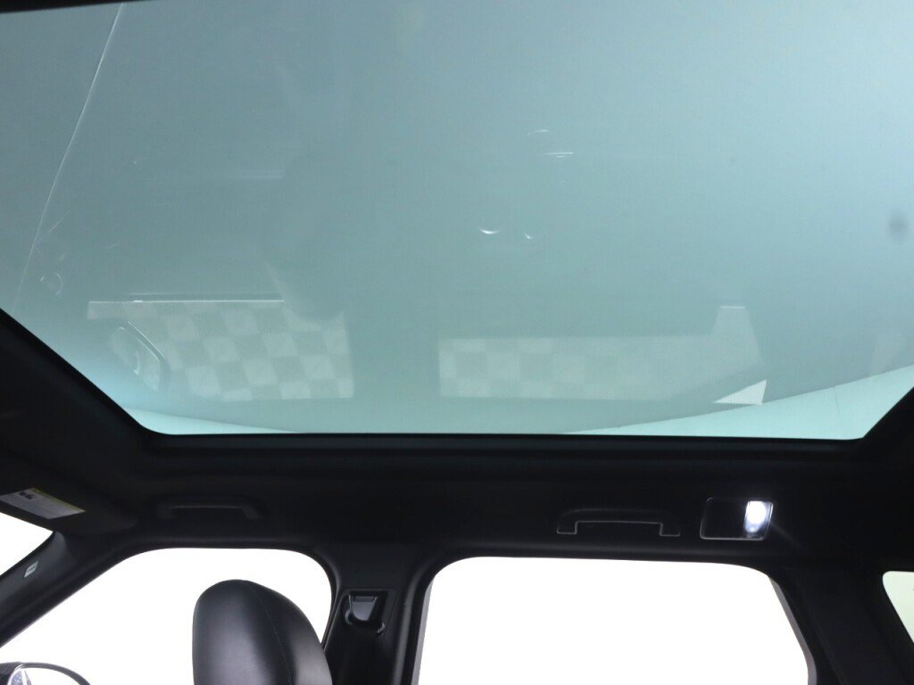 Used 2015 Land Rover Range Rover Sport SE AWD/4WD image 27