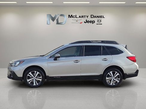 Used 2019 Subaru Outback 2.5i Limited image 3
