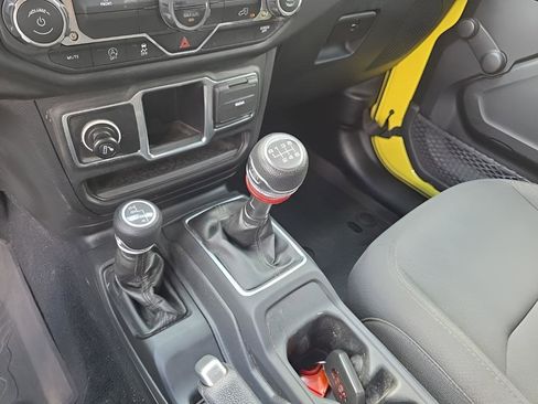 Used 2023 Jeep Wrangler Sport AWD/4WD image 26