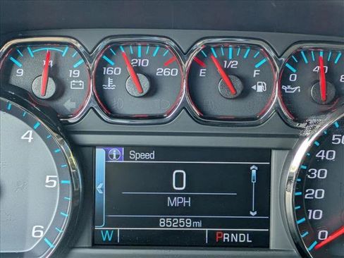 Used 2020 Chevrolet Tahoe LT w/ Luxury Package RWD image 12