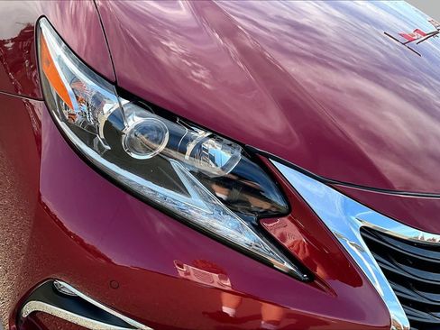 Used 2018 Lexus ES 350 w/ Navigation System Package FWD image 27