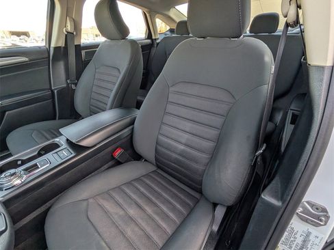 Used 2019 Ford Fusion SE image 19