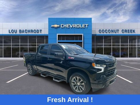 Used 2023 Chevrolet Silverado 1500 RST w/ Z71 Off-Road Package AWD/4WD image 2