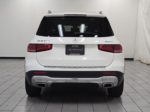 Used 2022 Mercedes-Benz GLB 250 4MATIC image 16