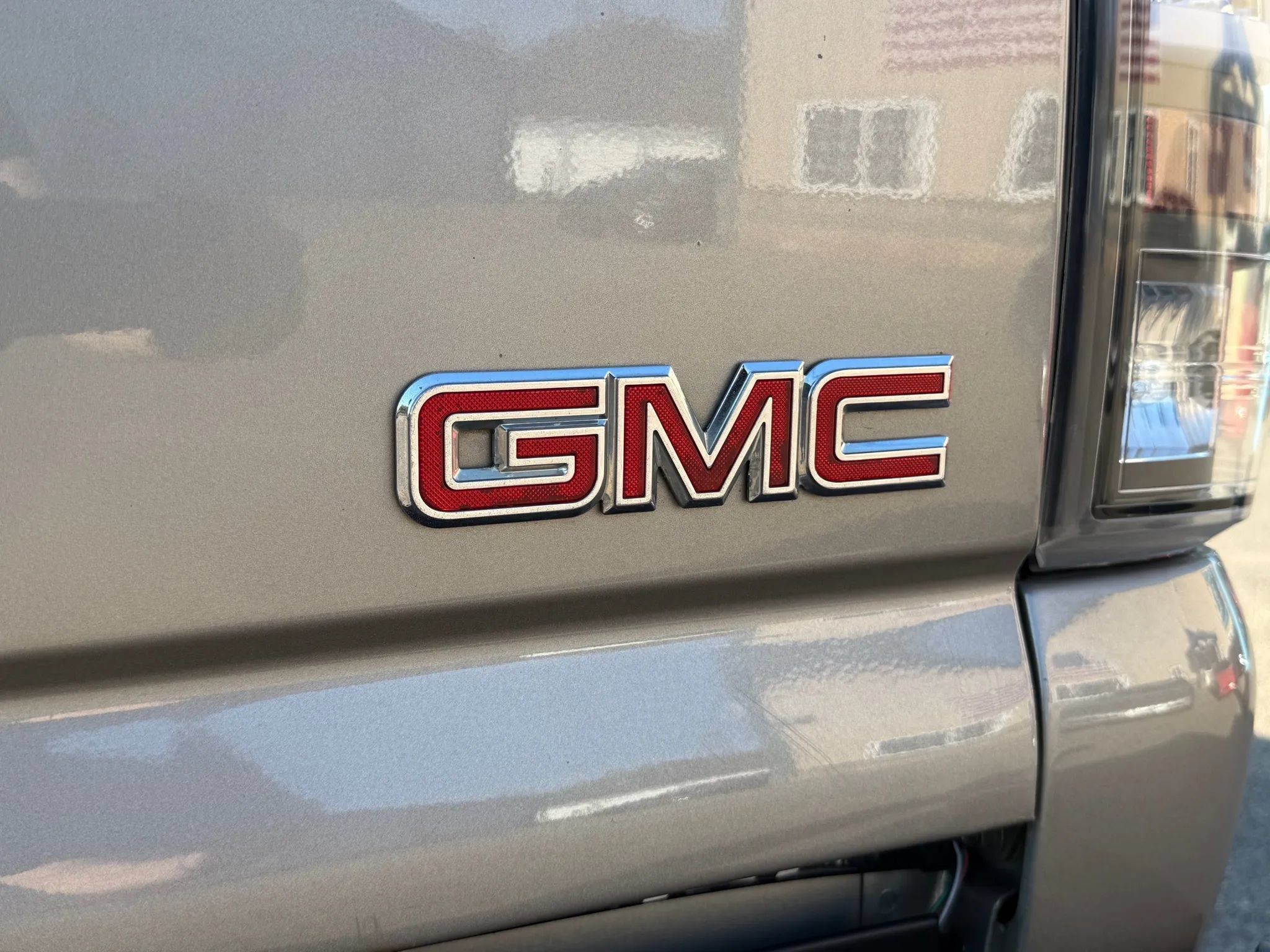 Used 2003 GMC Sierra 2500 SLT w/ SLT Preferred Equipment Group AWD/4WD image 17