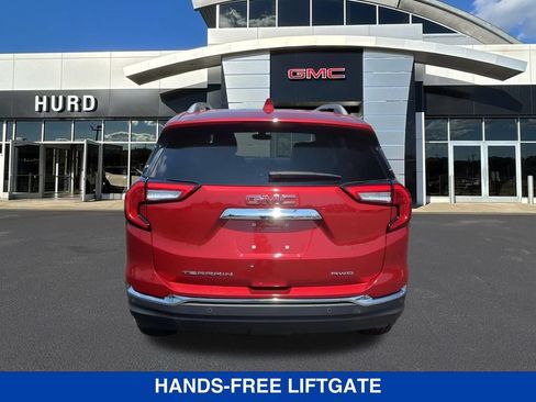 Used 2024 GMC Terrain SLT AWD/4WD image 6