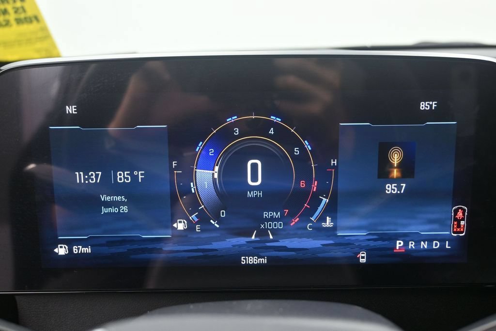 Used 2026 Chevrolet Traverse LT FWD image 13