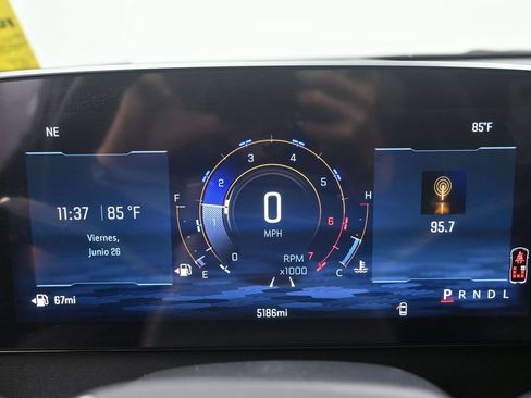 Used 2026 Chevrolet Traverse LT FWD image 13