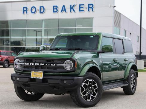 Certified 2025 Ford Bronco Outer Banks AWD/4WD image 1