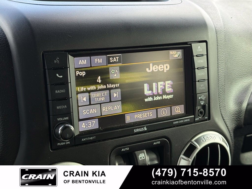 Used 2016 Jeep Wrangler Unlimited Rubicon w/ Connectivity Group AWD/4WD image 15