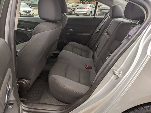 Used 2014 Chevrolet Cruze LT FWD image 12